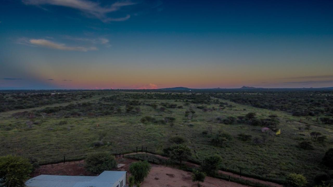 Lion'S Den Guesthouse Otjiwarongo Buitenkant foto